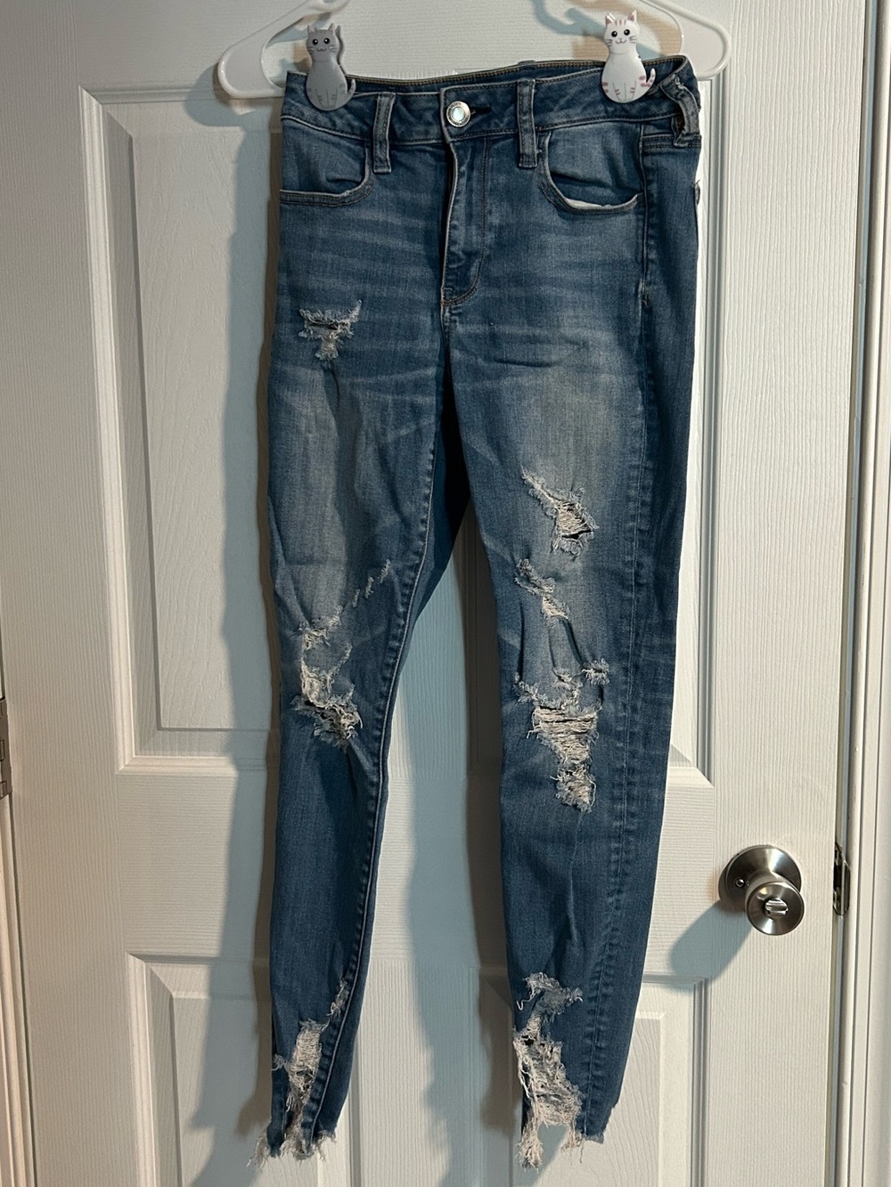 American Eagle Ripped Hi-Rise Jegging Jeans
